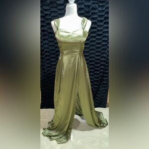 Size is a medium the color is a olive green